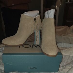 TOMS Hadley Ankle Booties In Oatmeal Suede